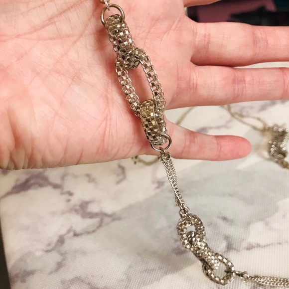 EUC Linked Chain Necklace - Picture 3 of 3